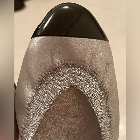 Chanel Size 39 Black Patent and Silver Pumps. - Picture 9 of 13